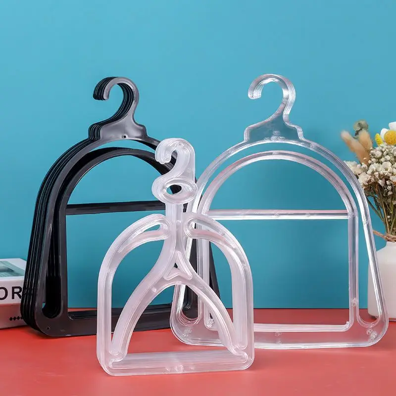 Présentoir simple pour chapeau - Baby Clothing Hanging Rack avis et prix