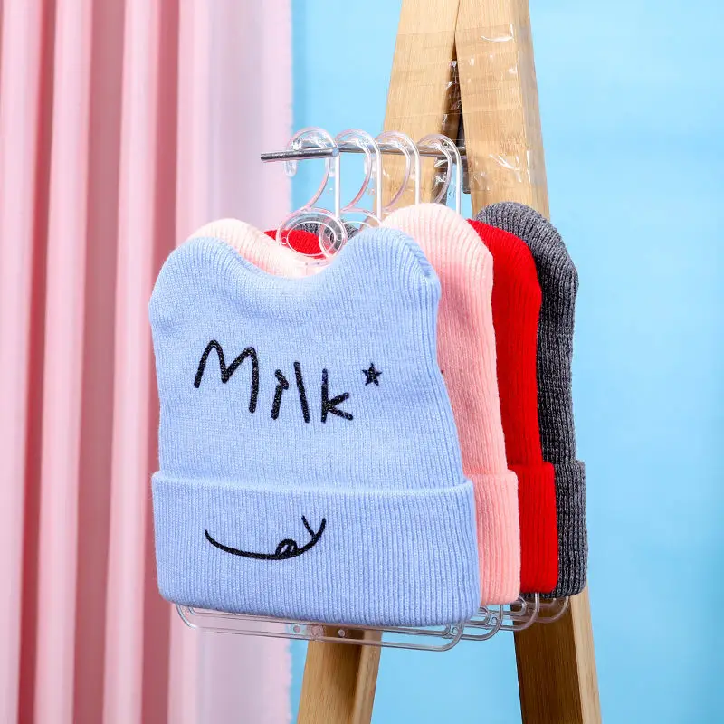 Présentoir simple pour chapeau - Baby Clothing Hanging Rack avis et prix